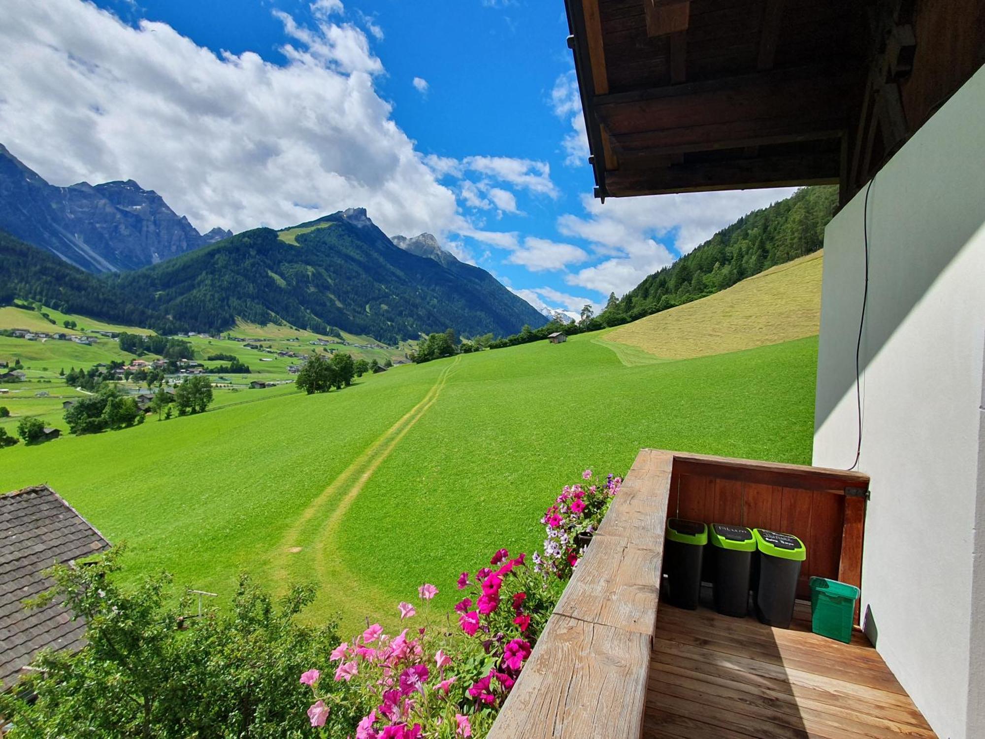 Omesbergerhof Villa Neustift im Stubaital Exterior photo